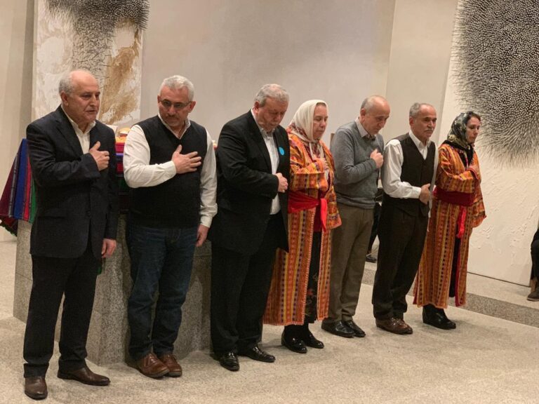 Bunca yıldır yollarını gözlerim