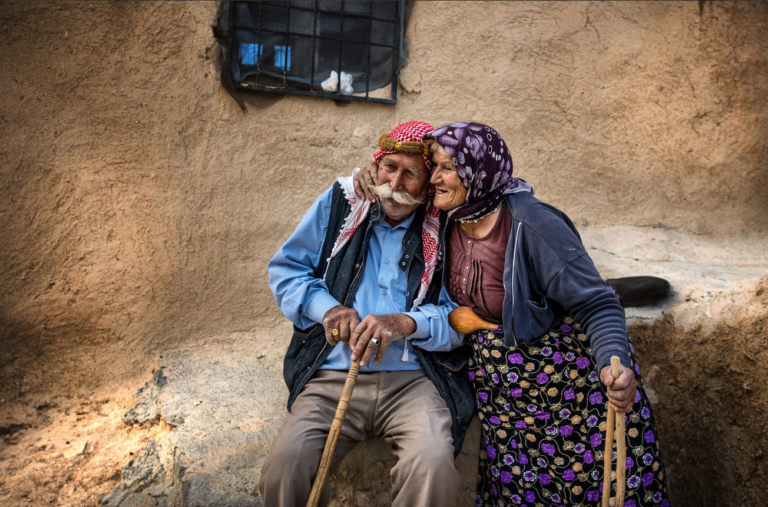 Dinle nasihatin vereyim öğüt