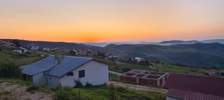 Güneşe yıldızlara, sorar seni ararım